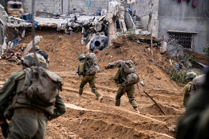 Lính Israel ở Gaza - Ảnh: REUTERS