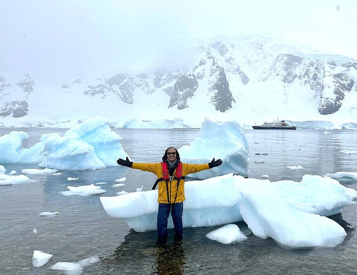 Bác sĩ Nguyễn Tiến Dũng trong hành trình chinh phục Nam Cực - Ảnh: BSCC