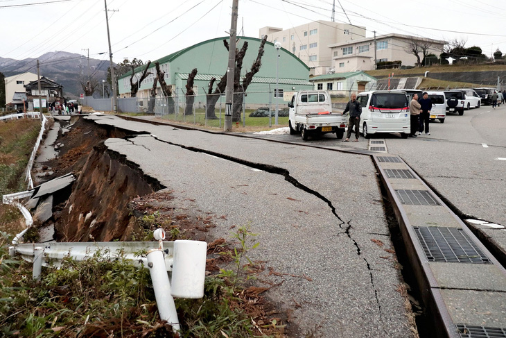 Hậu quả động đất tại thành phố Wajima ngày 1-1 - Ảnh: AFP