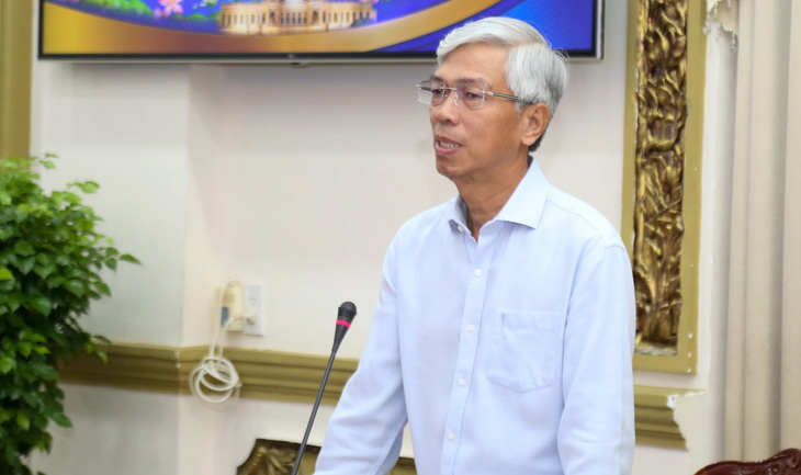 Phó chủ tịch UBND TP.HCM Võ Văn Hoan phát biểu tại hội nghị - Ảnh: THẢO LÊ 