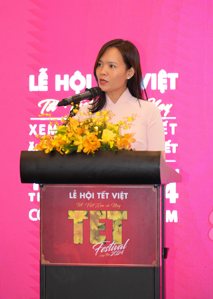 Bà Đinh Hồng Vân, Giám đốc tiếp thị cấp cao, Đại diện Công ty Cổ Phần Hàng tiêu dùng Masan tại họp báo