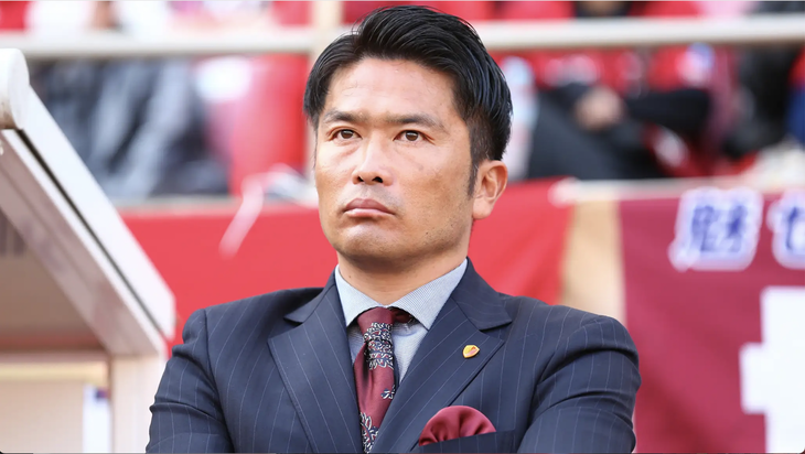 HLV Daiki Iwamasa khi dẫn dắt CLB Kashima Antlers - Ảnh: GETTY IMAGES