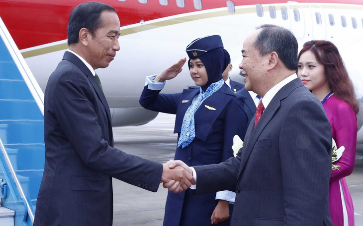 Tổng thống Indonesia Joko Widodo bắt đầu thăm Việt Nam