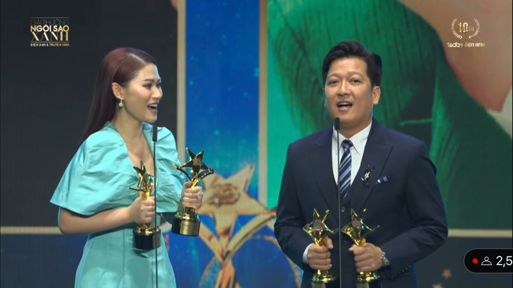 Trường Giang và Ngọc Thanh Tâm cùng nhận cú đúp giải Nam - Nữ diễn viên xuất sắc nhất và yêu thích nhất