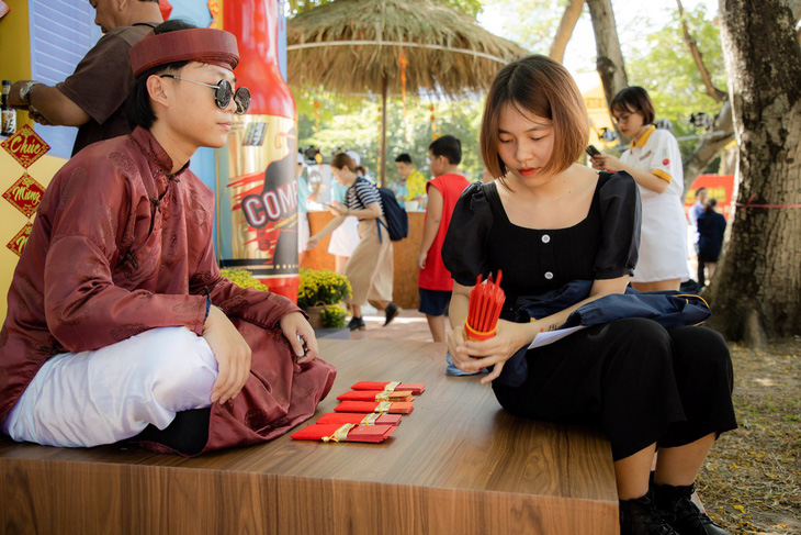 Lễ hội Tết Việt tái hiện nhiều phong tục, tập quán của người Việt trong dịp Tết cổ truyền - Ảnh: T.L