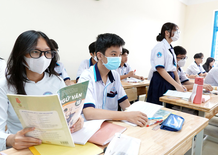 Một tiết học văn của học sinh Trường THPT Bình Phú, quận 6, TP.HCM - Ảnh: NHƯ HÙNG