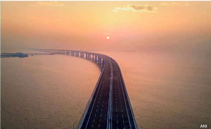 Cây cầu nối liền tuyến liên kết cảng xuyên Mumbai