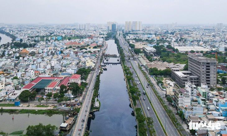 5.000 tỉ đồng cải tạo bờ bắc kênh Đôi - Ảnh: CHÂU TUẤN