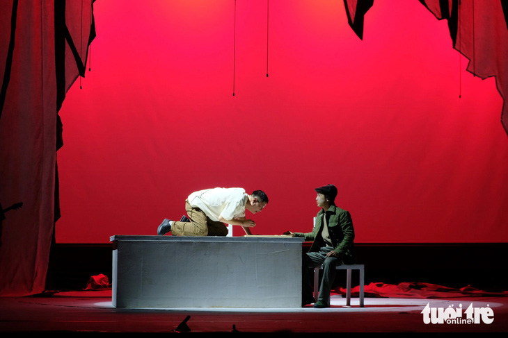 Vở diễn  Hồn Trương Ba, da hàng thịt do đạo diễn người Nhật Tsuyoshi Sugiyama dàn dựng, sẽ công diễn vào các đêm 12 tới 14 -1 tại Nhà hát kịch Hà Nội - Ảnh: ĐẬU DUNG