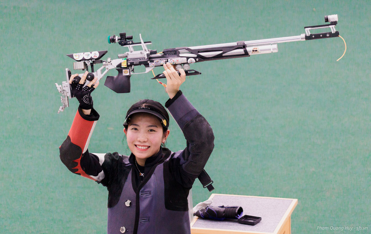 Lê Thị Mộng Tuyền đã mang về chiếc vé thứ hai dự Olympic 2024 cho bắn súng Việt Nam - Ảnh: SFS.VN