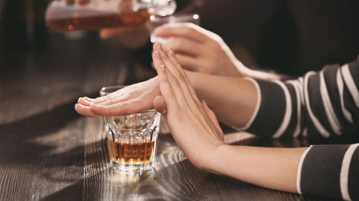 Sau uống rượu có nên xông hơi để giảm nồng độ cồn?