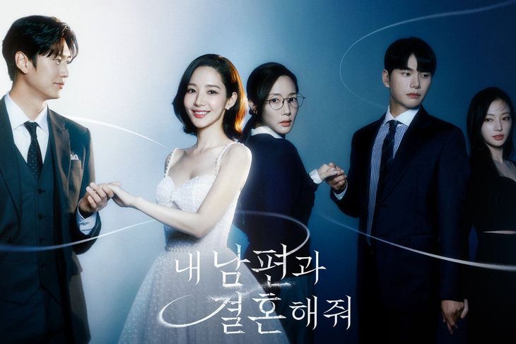 Hiện tại, bộ phim Marry My Husband đang gặp phải làn sóng tẩy chay do bê bối của nữ chính Park Min Young và Công ty Chorokbaem Media.