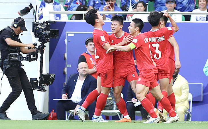 Đội tuyển Việt Nam đã có màn trình diễn ấn tượng dù thua 2-4 trước Nhật Bản - Ảnh: HOÀNG TUẤN