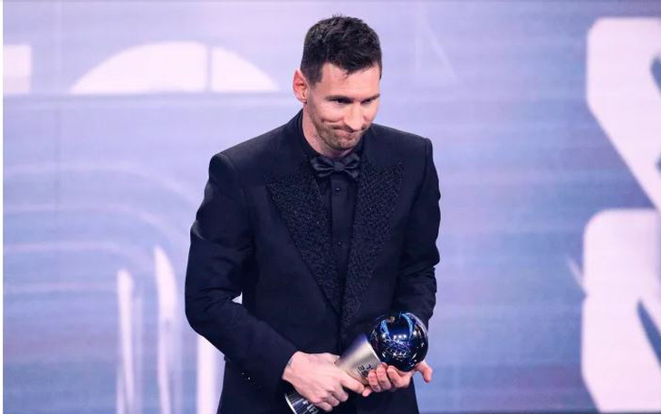 FIFA gây sốc khi loại Ronaldo nhưng giữ Messi ở đề cử The Best 2024 - Ảnh 4.