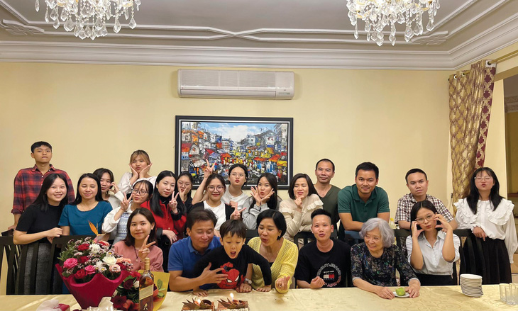 Các bạn du học sinh Việt Nam tại Morocco đến sinh hoạt truyền thống tại đại sứ quán - Ảnh: CC