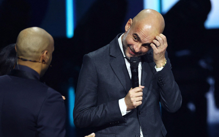 Pep Guardiola nổi cáu khi Henry hỏi khó ở lễ trao giải FIFA The Best