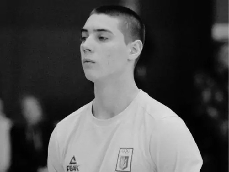Yepifanov là một vận động viên đấu kiếm vô địch tài năng của Ukraine - Ảnh: THE SPORTS COMMITTEE OF UKRAINE