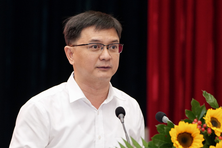 Ông Nguyễn Mạnh Cường, trưởng Ban Dân vận Thành ủy TP.HCM, phát biểu tại hội nghị - Ảnh: HỮU HẠNH