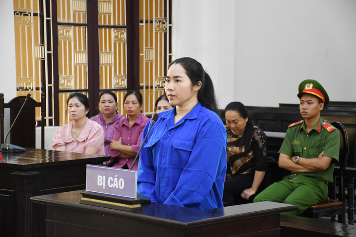 Nguyễn Thị Tuyết Xương tại phiên tòa - Ảnh: HỒ GIANG