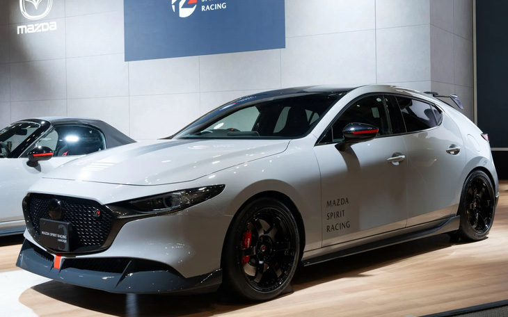 Mazda3 hiệu suất cao trở lại, đấu Honda Civic Type R