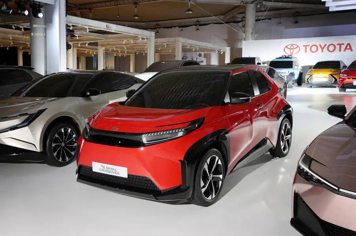 Một chiếc xe điện lấy cảm hứng từ Aygo X (SUV hạng A ở châu Âu của Toyota) đã được tiết lộ vào năm 2021 nhưng kế hoạch hiện đang bị trì hoãn - Ảnh: Autocar