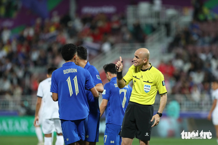 Tuyển Thái Lan cần phải cẩn thận trước những tình huống phạm lỗi ở Asian Cup 2023 - Ảnh: HOÀNG TUẤN