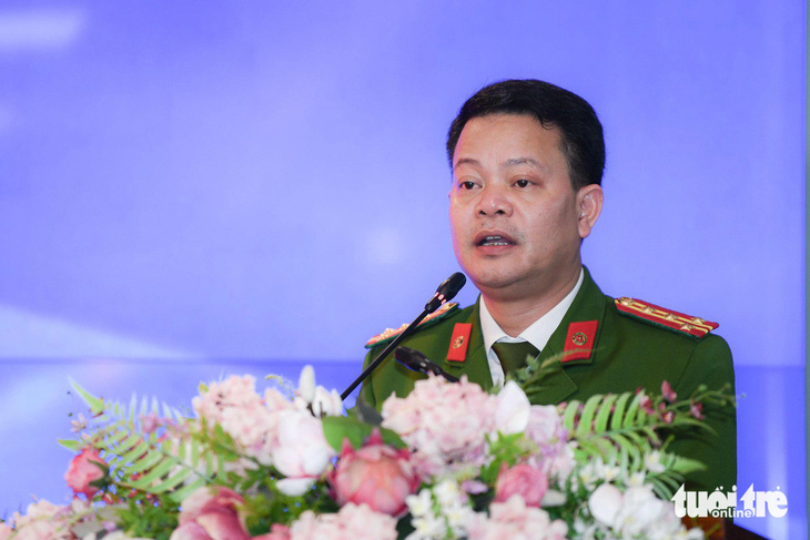 Đại tá Vũ Văn Tấn phát biểu tại buổi lễ - Ảnh: NAM TRẦN