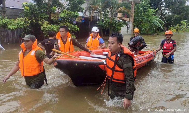 Mưa lớn và lũ lụt đã ảnh hưởng đến hơn 187.000 người ở vùng Davao của Philippines - Ảnh: CNN PHILIPPINES