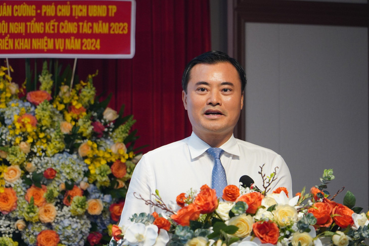 Phó chủ tịch UBND TP.HCM Bùi Xuân Cường phát biểu chỉ đạo về các nhiệm vụ năm 2024 của Sở Tài nguyên và Môi trường ngày 19-1 - Ảnh: N.X.