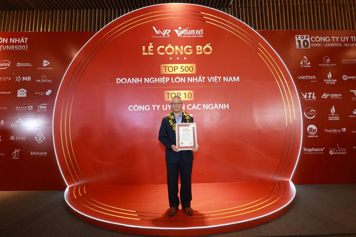 Cathay Life Việt Nam vào Top 500 doanh nghiệp lớn nhất Việt Nam năm 2023- Ảnh 2.