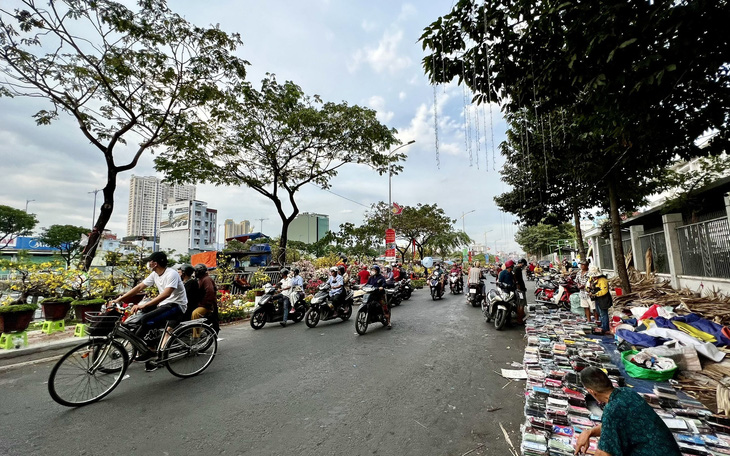 Đừng chỉ vui Tết cho người, làm hỏng Tết của mình!