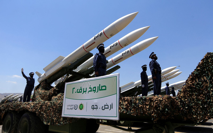 Mỹ khó ngăn vũ khí từ Iran chuyển cho Houthi