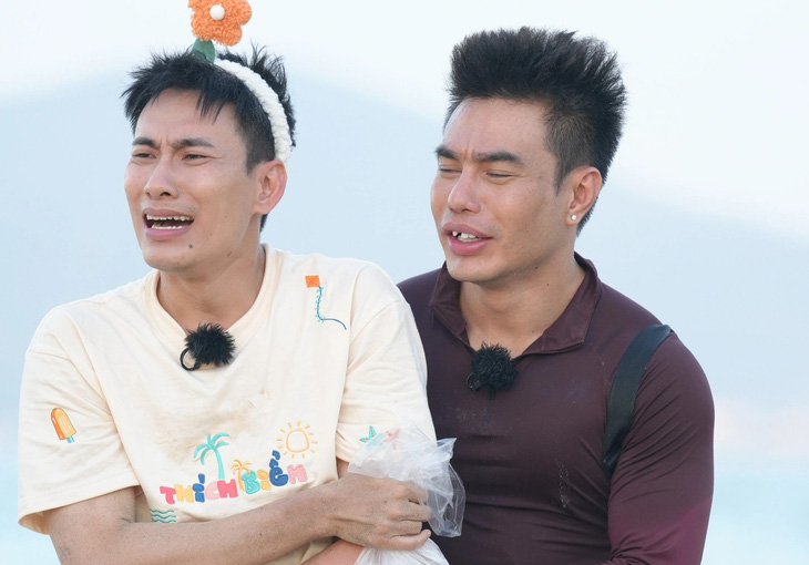 Kiều Minh Tuấn (trái)  và Lê Dương Bảo Lâm trong  2 ngày 1 đêm - Ảnh: BTC