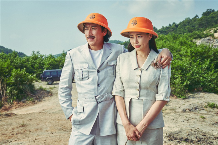 Honey Lee và Lee Sun Kyun kết hợp ăn ý trong Tiễn biệt chồng yêu - Ảnh: Nate