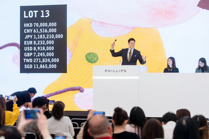 Phiên đấu giá sản phẩm hội họa thế kỷ 20 và đương đại của sàn Phillips chi nhánh Hong Kong hồi tháng 3-2023 - Ảnh: Artnet