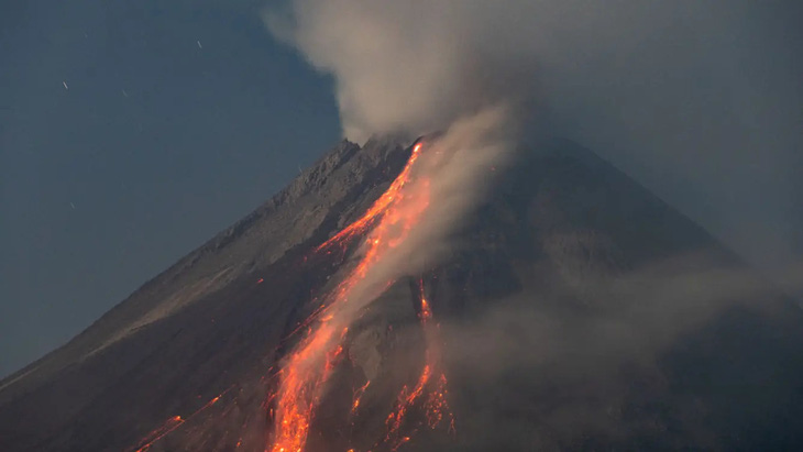 Núi lửa Merapi phun trào hôm 21-1 - Ảnh: FOX NEWS