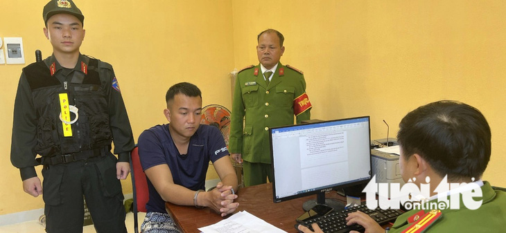 Công an tỉnh Thừa Thiên Huế bắt giữ Đặng Văn Được, nghi phạm vụ cướp ngân hàng ở tỉnh Quảng Nam chỉ sau 1 ngày gây án, một phần nhờ tin báo của nhân dân - Ảnh: TRẦN HỒNG