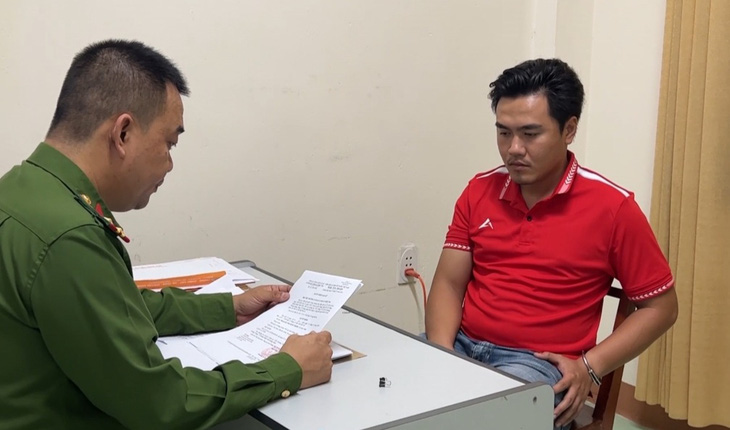 Phạm Huỳnh Minh Thịnh bị khởi tố, bắt tạm giam vì tội hiếp dâm trẻ em - Ảnh: Công an Quảng Ngãi