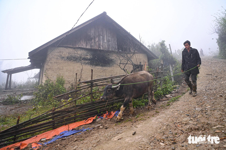 Cảnh sinh hoạt trong giá rét -3 độ C ở ngôi làng cao nhất Việt Nam- Ảnh 5.