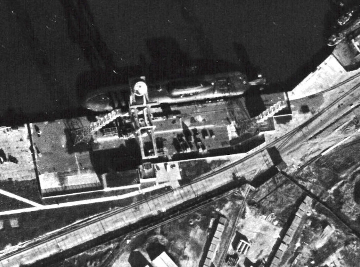 Ảnh vệ tinh chụp tàu ngầm hạt nhân lớp Typhoon tại Severodvinsk (Liên Xô) vào ngày 10-10-1982 - Ảnh: spie.org
