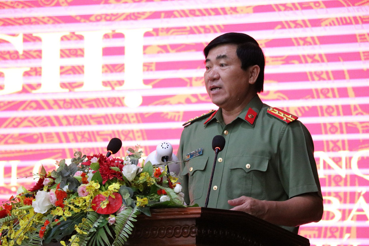 Đại tá Nguyễn Văn Hận - giám đốc Công an tỉnh Kiên Giang - cho biết tới đây lực lượng công an địa phương sẽ tiếp tục tăng cường trấn áp tội phạm, đảm bảo an ninh trật tự tại Phú Quốc - Ảnh: TIẾN DŨNG