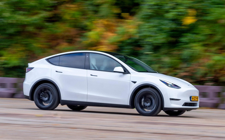 Tesla Model Y 99% là xe bán chạy nhất toàn cầu trong năm 2023 - Ảnh: The Telegraph