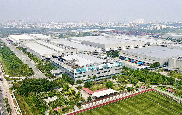 Nhà máy Samsung và các công ty, nhà máy khác trong Khu công nghệ cao TP.HCM  tại TP Thủ Đức - Ảnh: T.T.D.