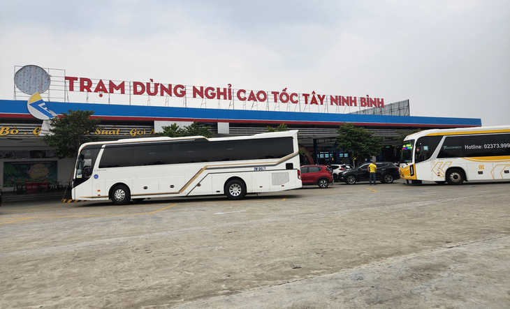 Trạm dừng nghỉ trên cao tốc Cao Bồ - Mai Sơn qua Ninh Bình - Ảnh: TUẤN PHÙNG