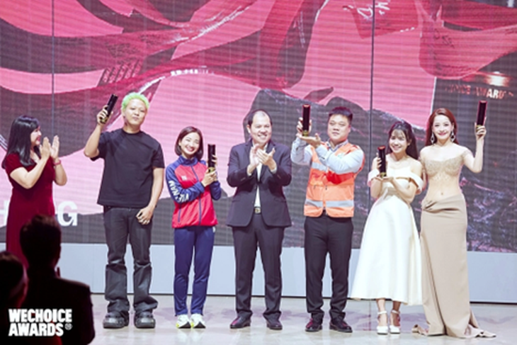 WeChoice Awards 2023 trao giải cho 5 Đại sứ truyền cảm hứng - Ảnh: BTC