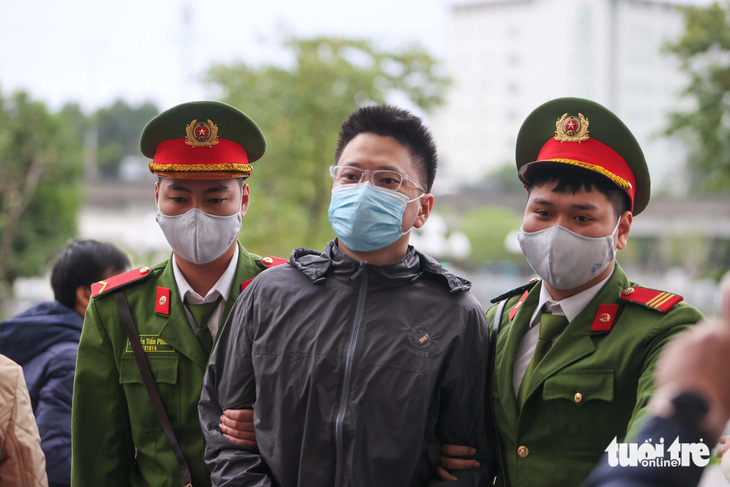 Hình ảnh đầu tiên của các bị cáo trong đại án Việt Á- Ảnh 9.