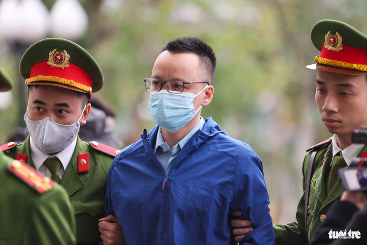 Hình ảnh đầu tiên của các bị cáo trong đại án Việt Á- Ảnh 7.