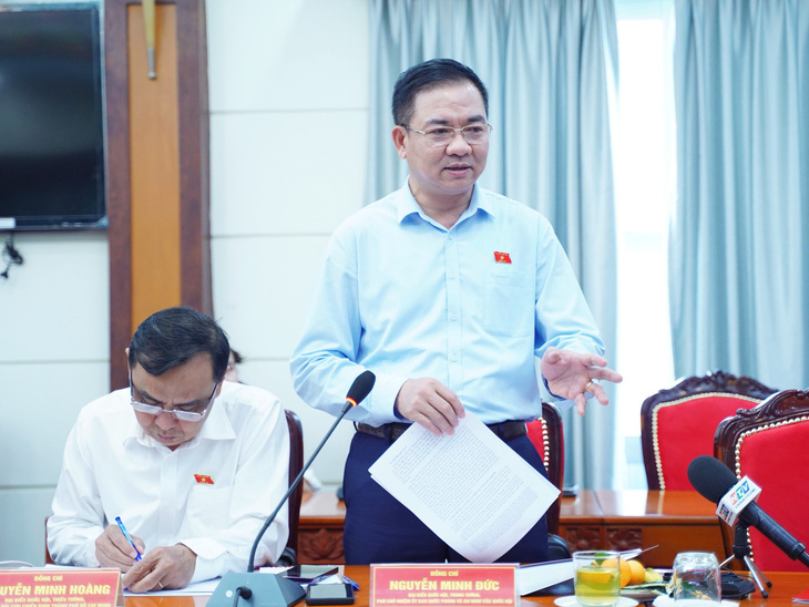 Trung tướng Nguyễn Minh Đức - phó chủ nhiệm Ủy ban Quốc phòng và An ninh của Quốc hội - nêu ý kiến - Ảnh: T.T