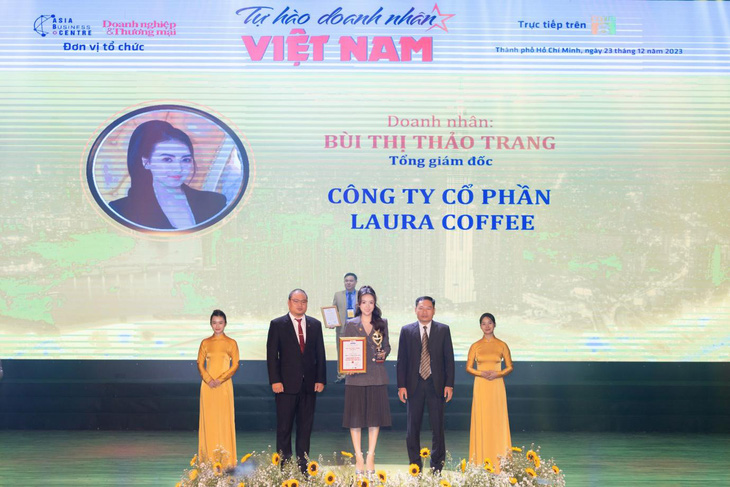 Laura Coffee vinh dự vào Top 10 Thương Hiệu Hàng Đầu Việt Nam 2023- Ảnh 3.