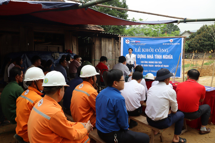 EVNCPC tổ chức lễ khởi công xây dựng nhà tình nghĩa cho người dân có hoàn cảnh khó khăn tại Quảng Bình - Ảnh: EVNCPC